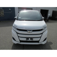 Toyota Noah X Hybrid 2021