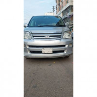 Toyota Noah X Edition 2004