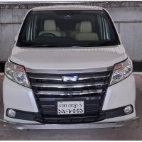 Toyota Noah G Hybrid 2014